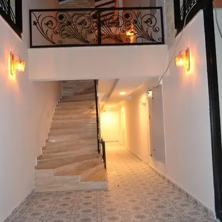 Διαμέρισμα Aymesev Recidanse Lueks Daire Çeşme